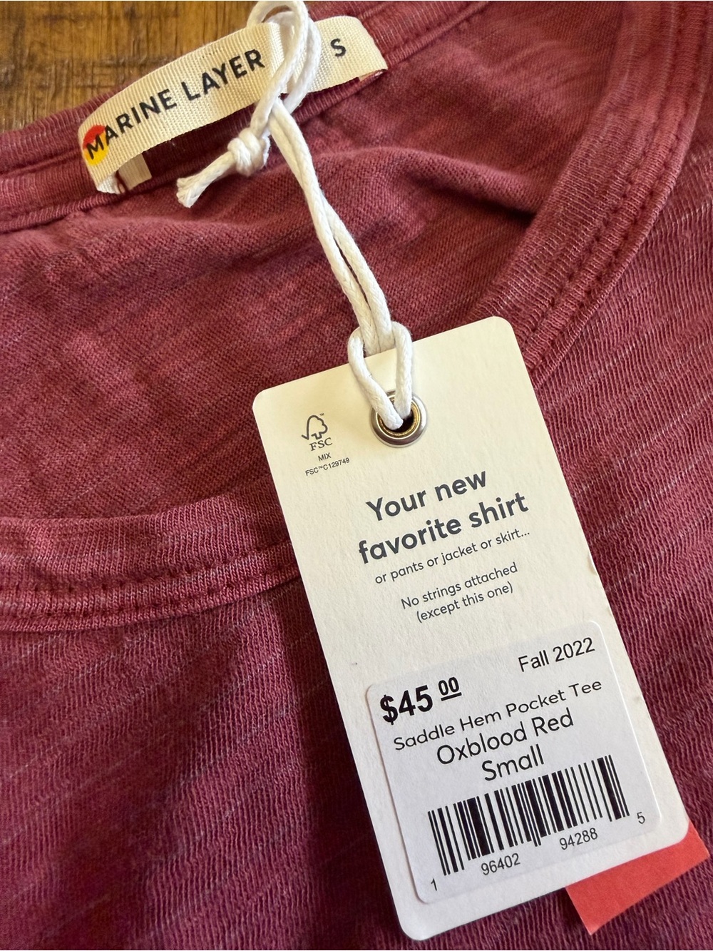 🆕Marine Layer Saddle Hem Slub Oxford Red Tee Small - Picture 3 of 6